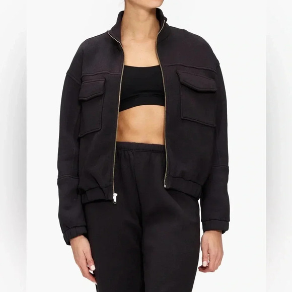 Monrow Seamed Bomber jacket black zip front pockets Size L - Picture 1 of 10